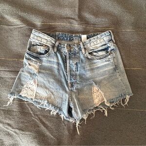 H&M Vintage Distressed Denim Shorts- size 29